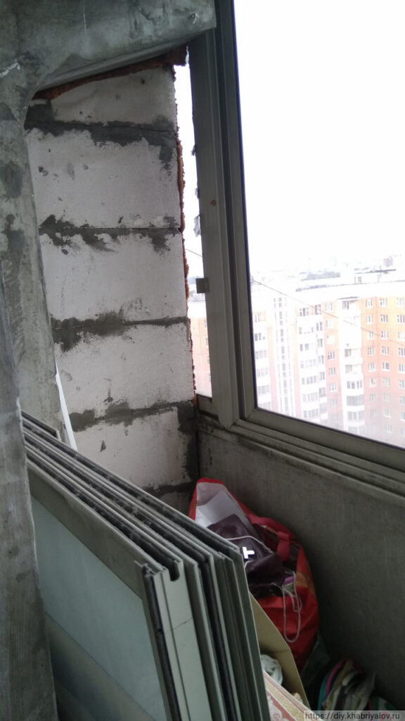 Широкий край балкона Лодочка дома П-44Т