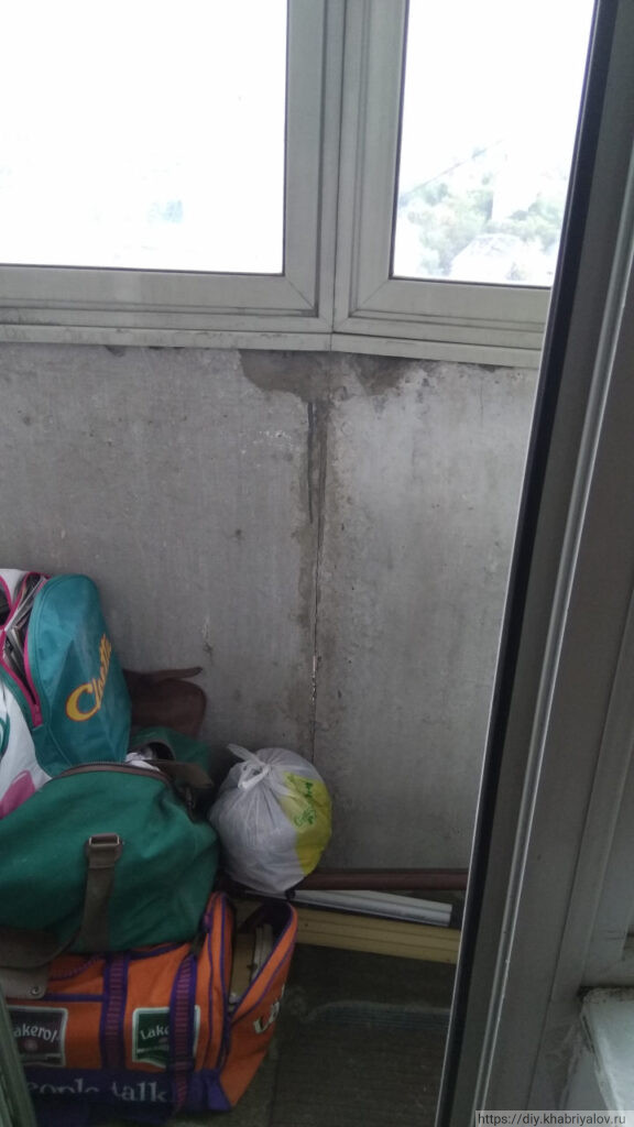 Стык плит ограждения балкона Лодочка дома П-44Т