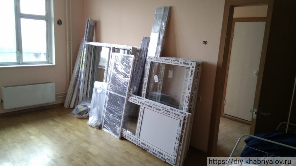 Комплект новых пластиковых окон REHAU