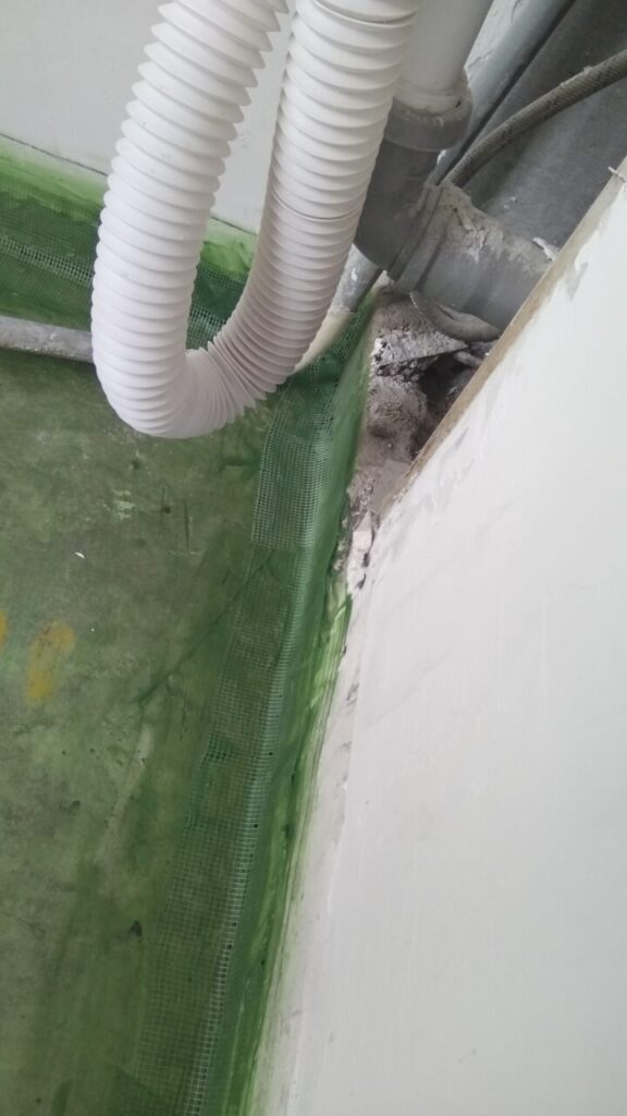 Укрепление углов сеткой-серпянкой