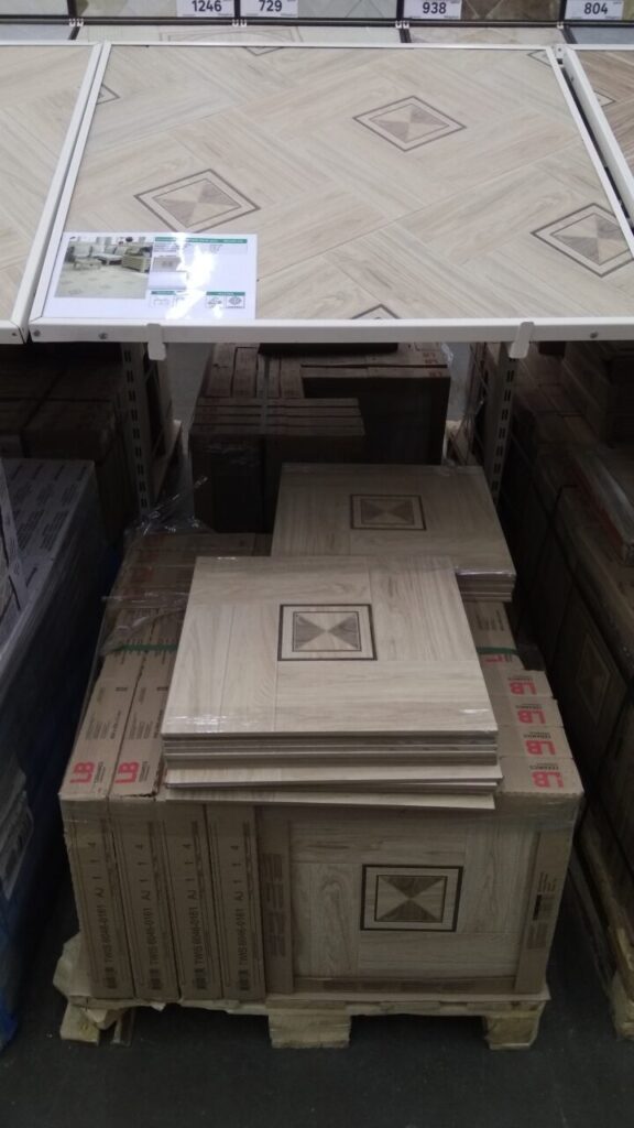 Плитка Twister (LB Ceramics) светлая в Леруа Мерлен (11 мая 2019 года)