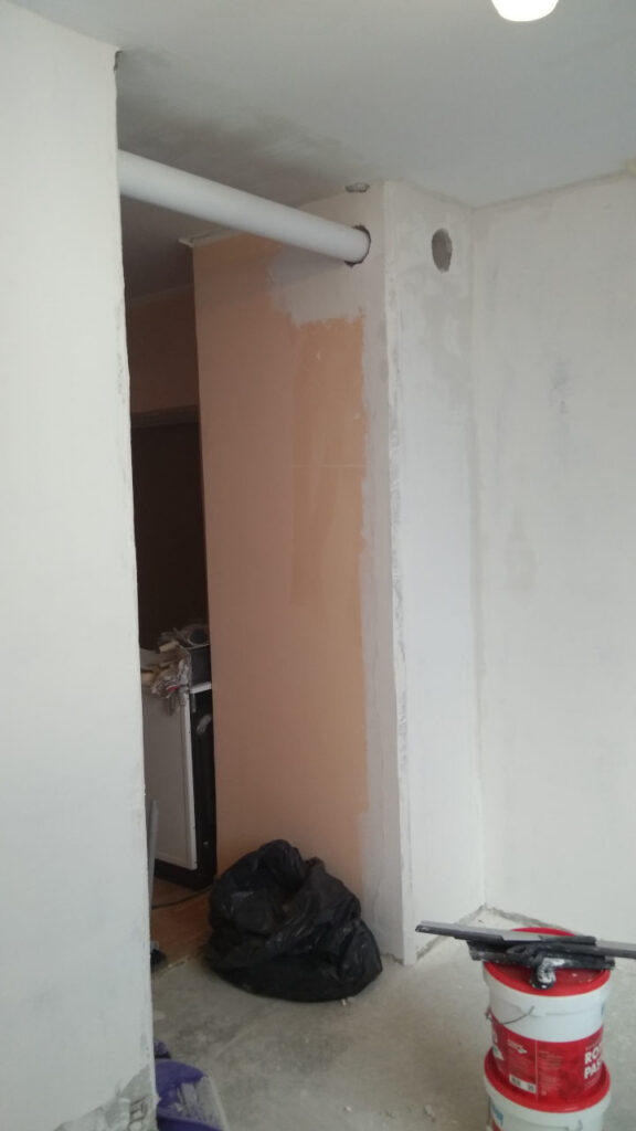 Шпатлёвка стен кухни